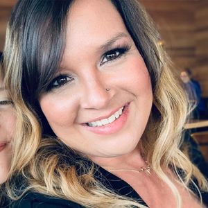 Meet your Posher, Becky